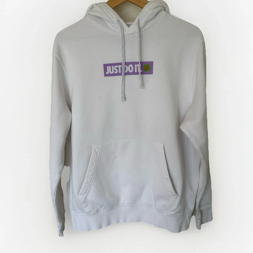 Nike‎ Pullover Hoodie Sweatshirt White Purple Logo Cotton Men’s Size Medium